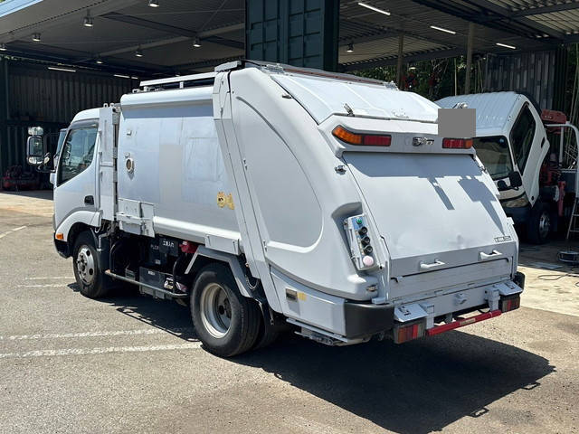 日野デュトロパッカー車（塵芥車）小型（2t・3t）[写真04]