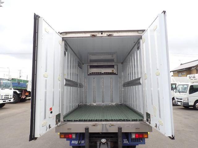 三菱ふそうキャンター冷凍車（冷蔵車）小型（2t・3t）[写真12]