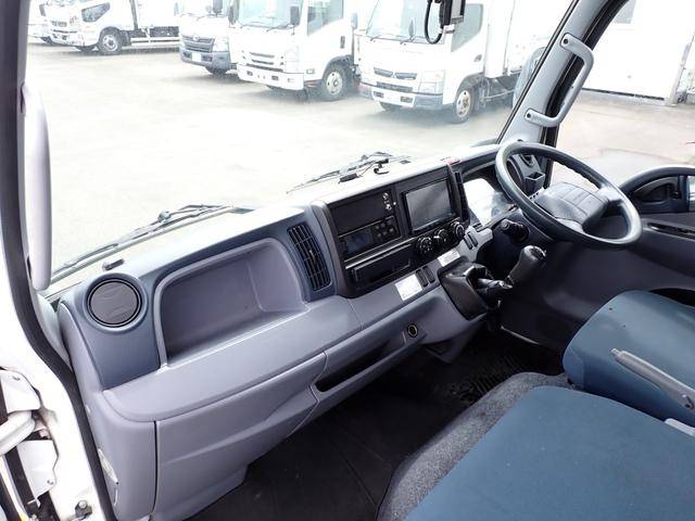 三菱ふそうキャンター冷凍車（冷蔵車）小型（2t・3t）[写真33]