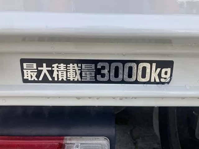 日野デュトロ平ボディ小型（2t・3t）[写真17]