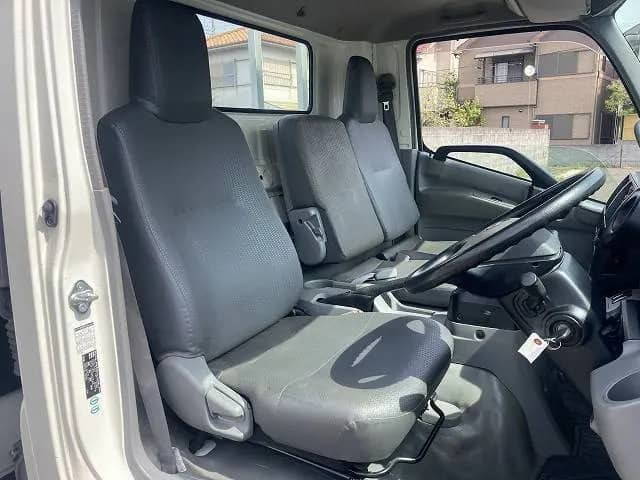 日野デュトロ平ボディ小型（2t・3t）[写真31]