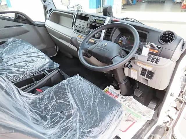 三菱ふそうキャンタークレーン5段小型（2t・3t）[写真10]