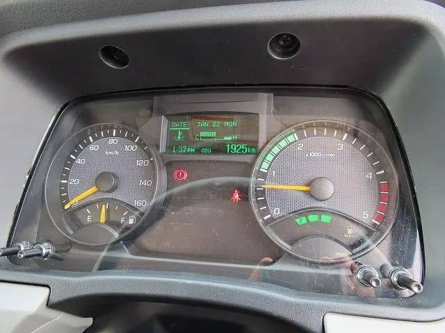 三菱ふそうキャンタークレーン5段小型（2t・3t）[写真12]