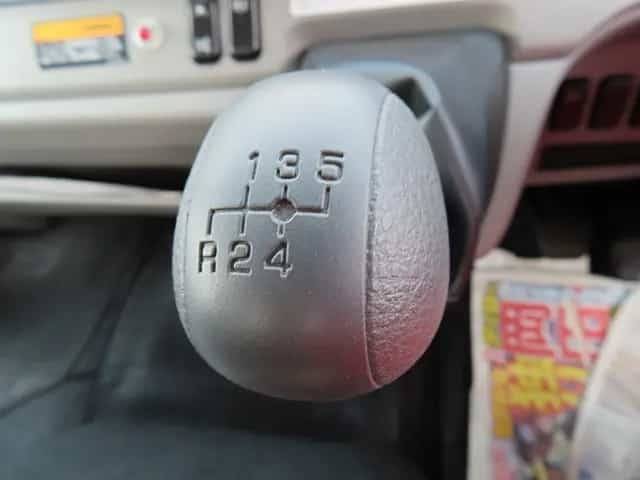 三菱ふそうキャンタークレーン5段小型（2t・3t）[写真15]