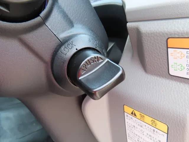 三菱ふそうキャンタークレーン5段小型（2t・3t）[写真16]