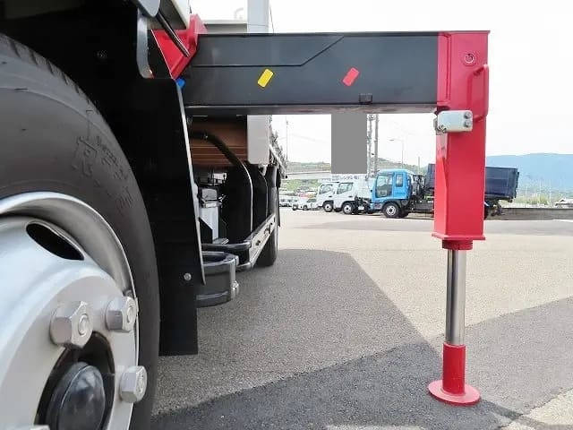 三菱ふそうキャンタークレーン5段小型（2t・3t）[写真33]