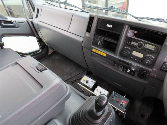 いすゞフォワード深ダンプ（土砂禁ダンプ）増トン（6t・8t）[写真13]