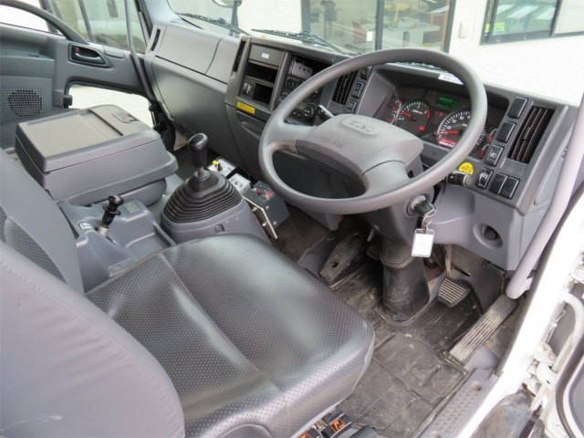 いすゞフォワード深ダンプ（土砂禁ダンプ）増トン（6t・8t）[写真16]