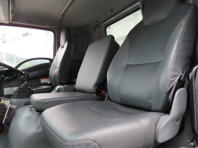 いすゞフォワード深ダンプ（土砂禁ダンプ）増トン（6t・8t）[写真17]