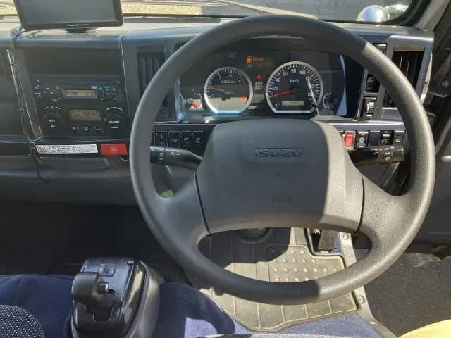 いすゞエルフ平ボディ小型（2t・3t）[写真18]