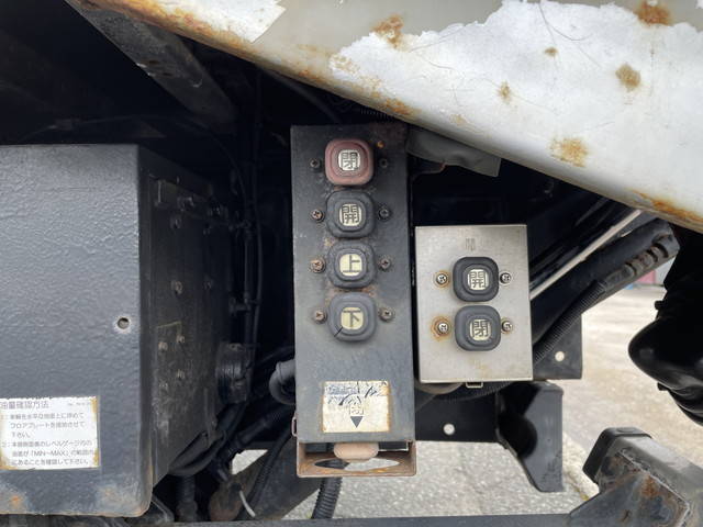 日野レンジャーアルミウイング中型（4t）[写真17]