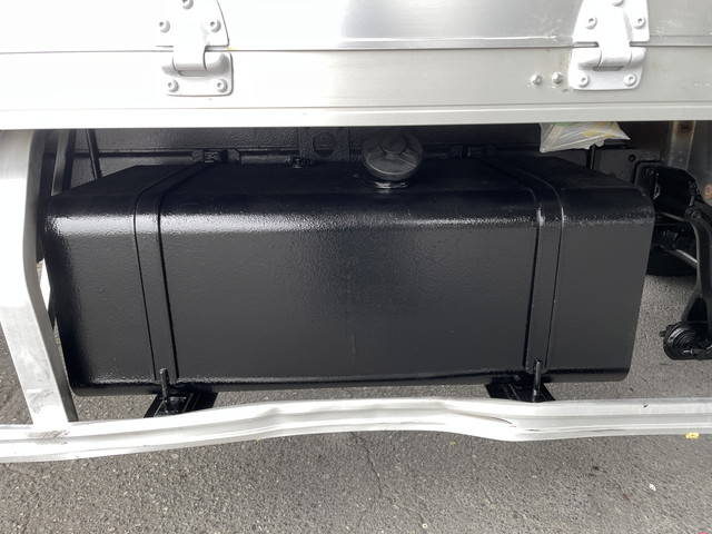 日野レンジャーアルミウイング中型（4t）[写真21]