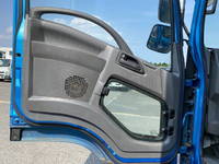 いすゞフォワードアルミウイング中型（4t）[写真26]