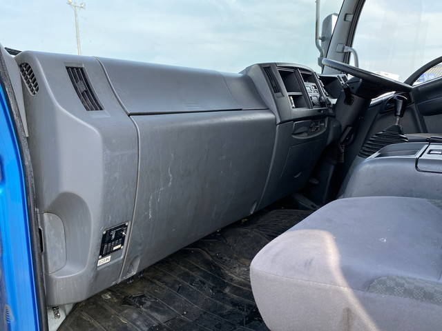 いすゞフォワードアルミウイング中型（4t）[写真32]