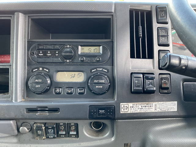 いすゞフォワードアルミウイング中型（4t）[写真36]