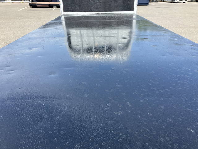 いすゞエルフ平ボディ小型（2t・3t）[写真11]