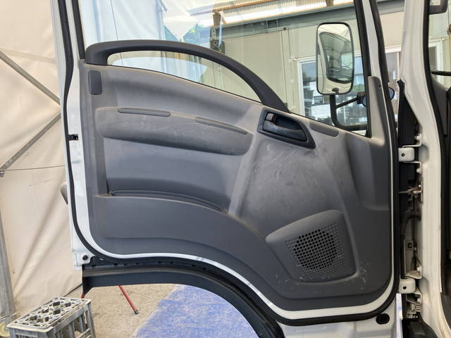 いすゞエルフ平ボディ小型（2t・3t）[写真26]