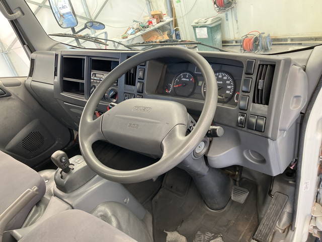 いすゞエルフ平ボディ小型（2t・3t）[写真32]