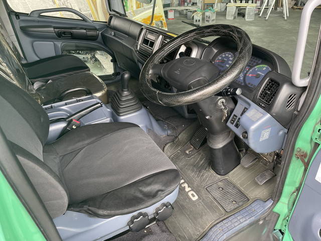 日野レンジャーアルミウイング中型（4t）[写真33]