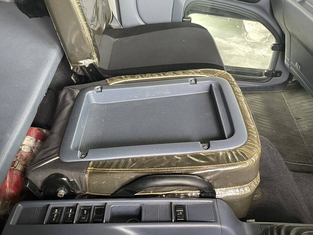 日野レンジャーアルミウイング中型（4t）[写真36]