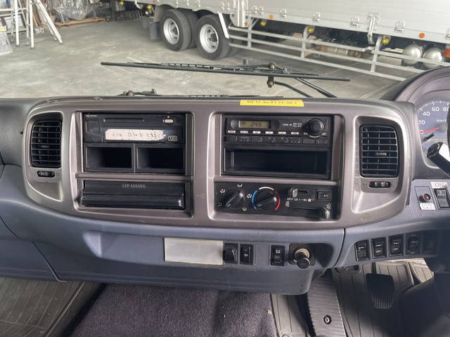 日野レンジャーアルミウイング中型（4t）[写真37]