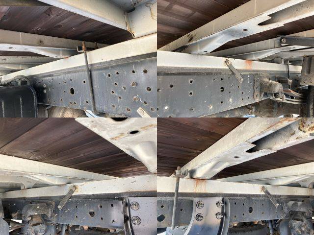 日野デュトロ平ボディ小型（2t・3t）[写真19]