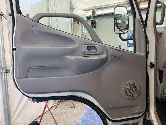 日野デュトロ平ボディ小型（2t・3t）[写真23]