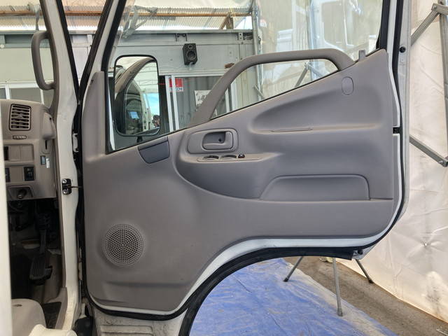 日野デュトロ平ボディ小型（2t・3t）[写真24]