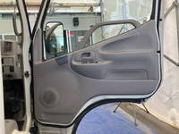 日野デュトロ平ボディ小型（2t・3t）[写真24]