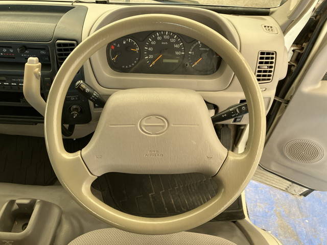 日野デュトロ平ボディ小型（2t・3t）[写真30]