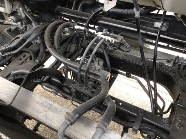 三菱ふそうキャンター平ボディ小型（2t・3t）[写真19]