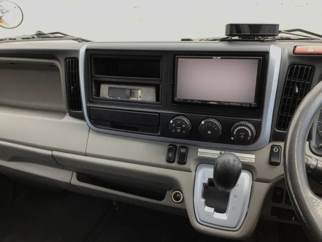 三菱ふそうキャンター平ボディ小型（2t・3t）[写真25]