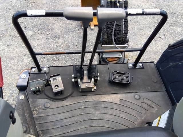 日立ミニユンボ（ミニバックホー）[写真12]