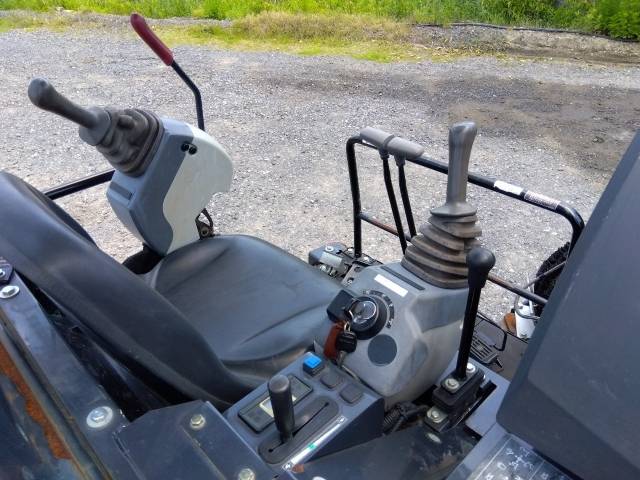 日立ミニユンボ（ミニバックホー）[写真15]