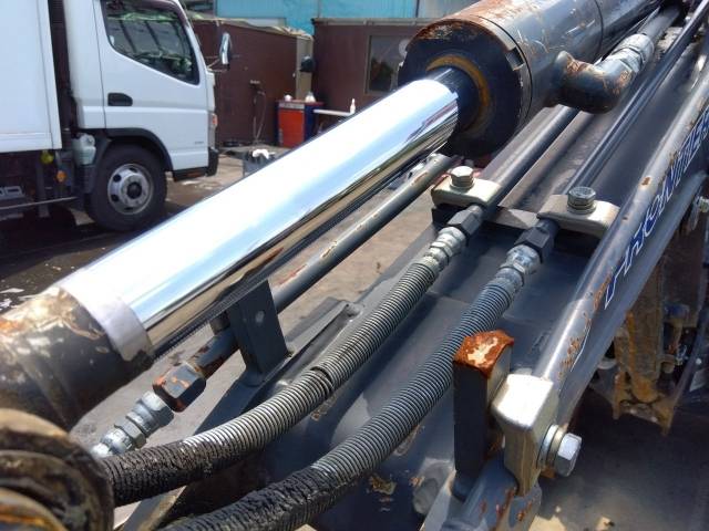 日立ミニユンボ（ミニバックホー）[写真23]