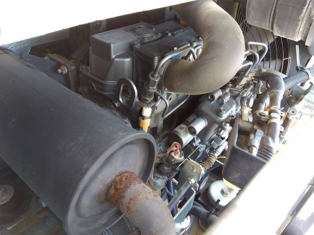 日立ミニユンボ（ミニバックホー）[写真28]