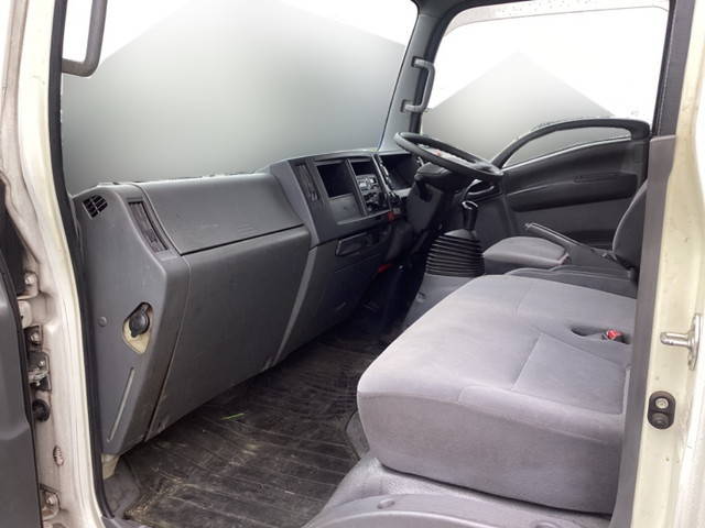 いすゞエルフアルミブロック小型（2t・3t）[写真30]