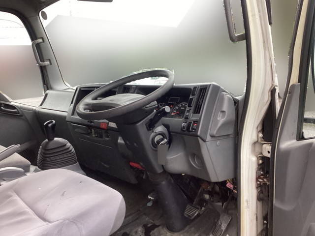 いすゞエルフアルミブロック小型（2t・3t）[写真31]