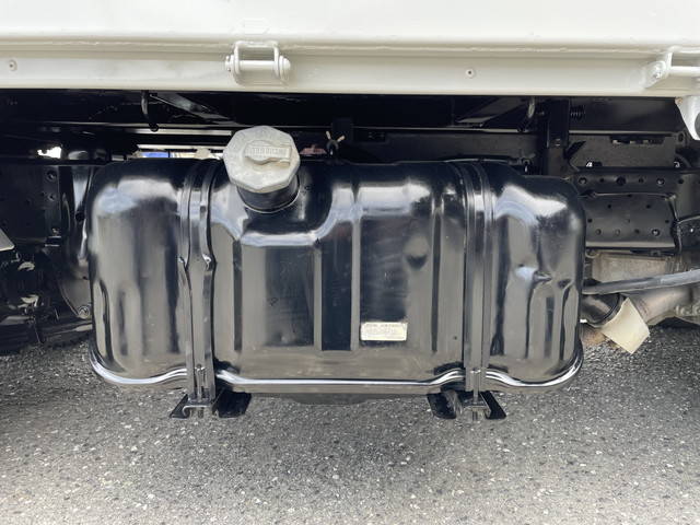 いすゞエルフダンプ小型（2t・3t）[写真13]