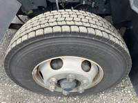 いすゞフォワード冷凍車（冷蔵車）中型（4t）[写真18]