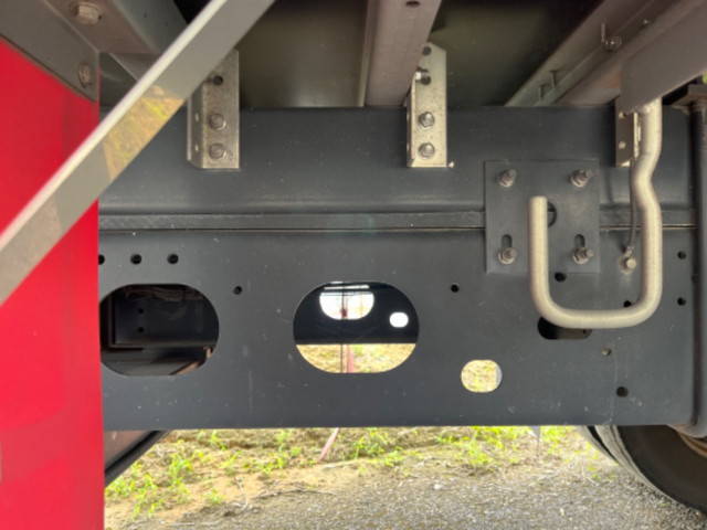 いすゞフォワード冷凍車（冷蔵車）中型（4t）[写真19]