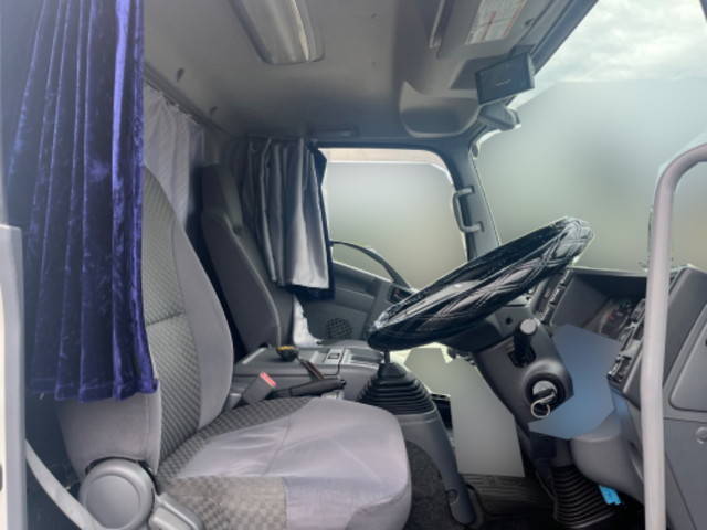 いすゞフォワード冷凍車（冷蔵車）中型（4t）[写真26]