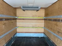 いすゞフォワード冷凍車（冷蔵車）中型（4t）[写真09]