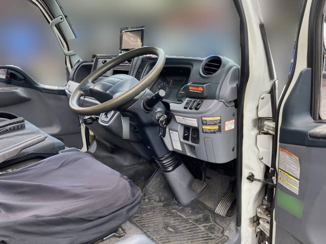 三菱ふそうキャンタークレーン3段小型（2t・3t）[写真27]