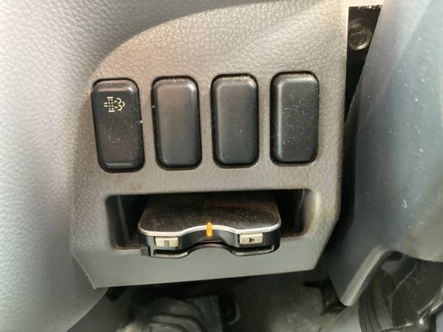 三菱ふそうキャンタークレーン3段小型（2t・3t）[写真30]