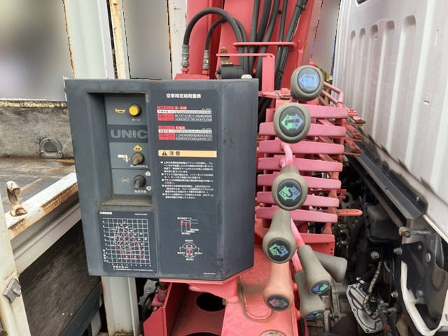 三菱ふそうキャンタークレーン3段小型（2t・3t）[写真07]