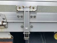 いすゞギガアルミウイング大型（10t）[写真10]