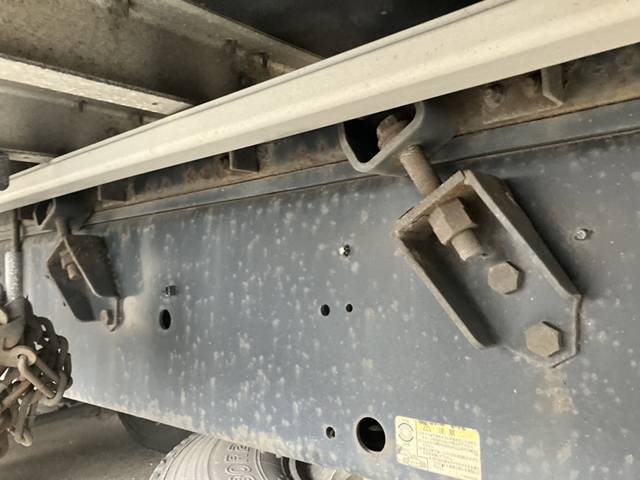 いすゞギガアルミウイング大型（10t）[写真15]