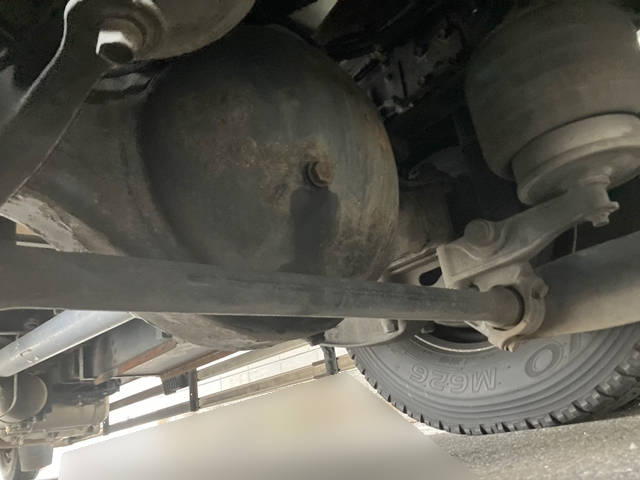 いすゞギガアルミウイング大型（10t）[写真19]