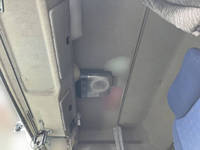 いすゞギガアルミウイング大型（10t）[写真25]